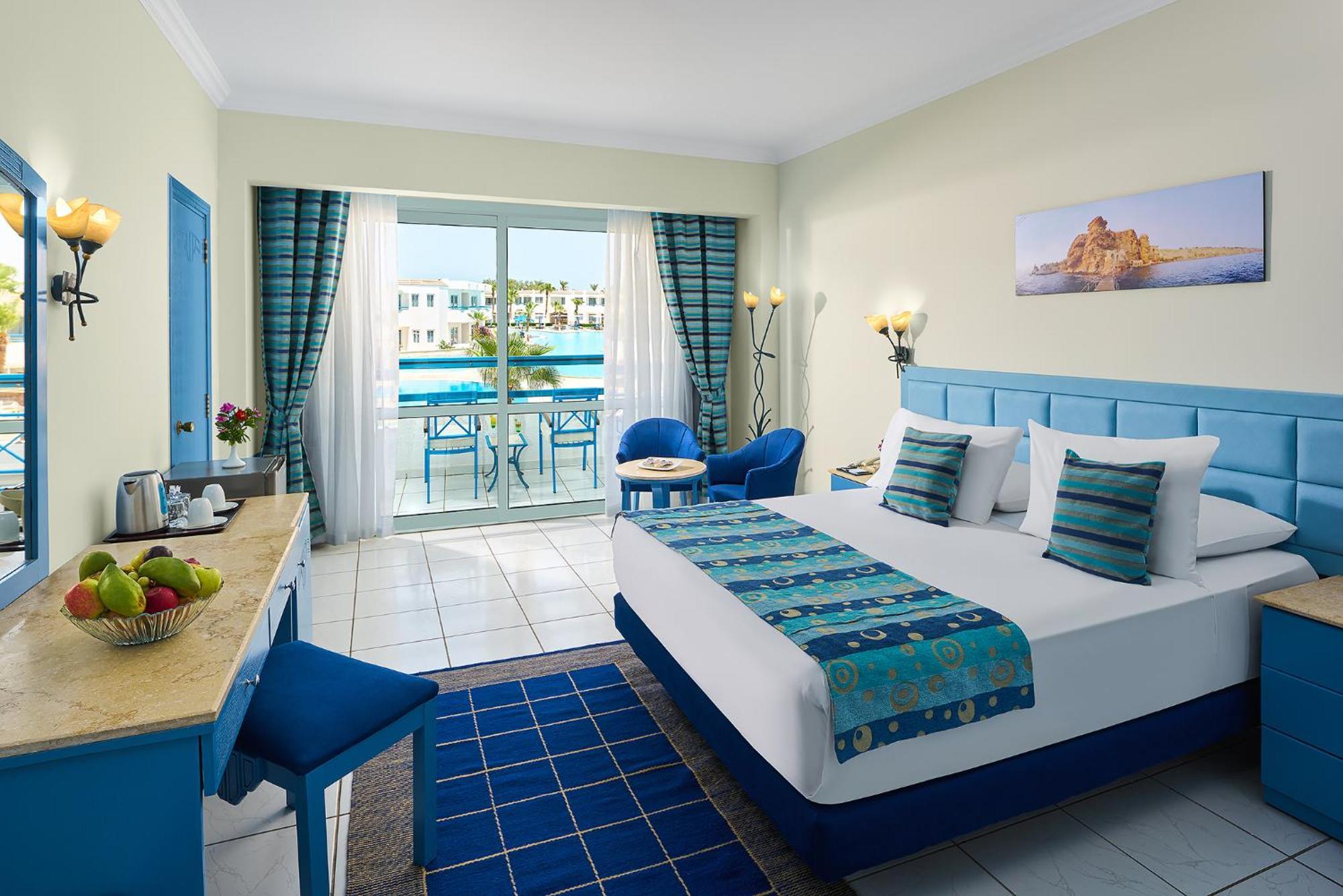 Superior Pool View Room